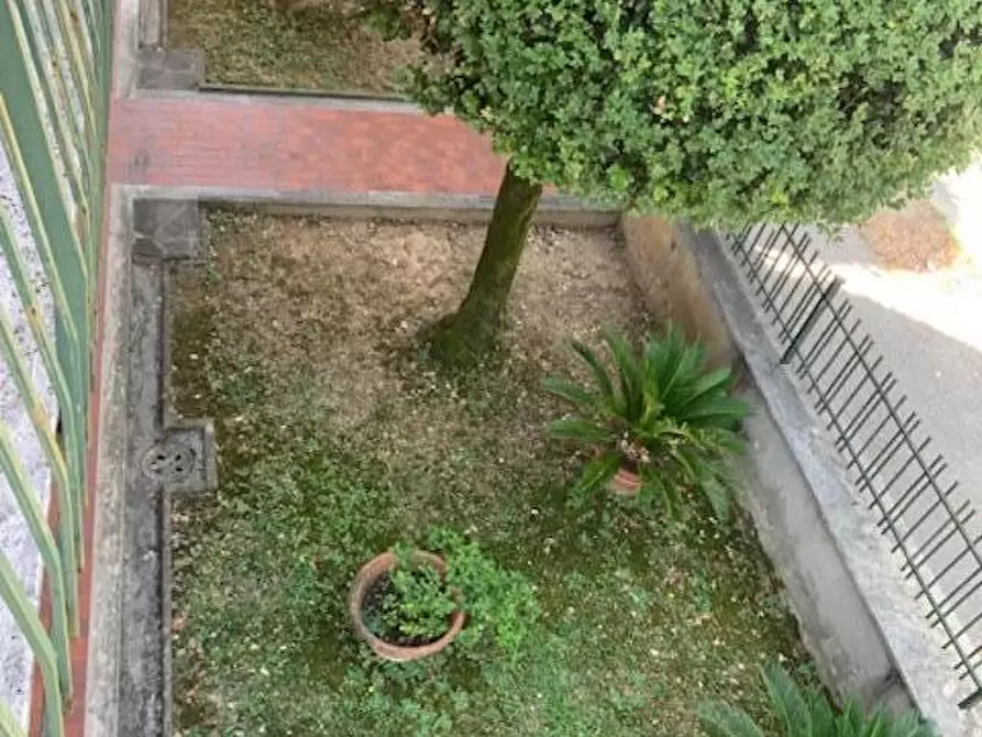 Immagine 28 di Casa indipendente in vendita  a Montecatini Terme