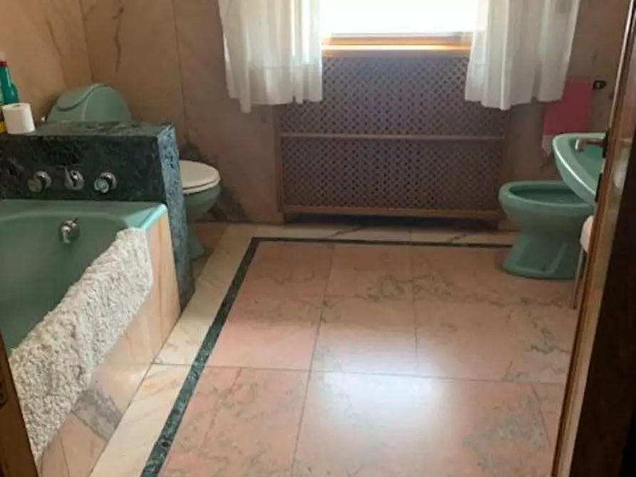 Immagine 29 di Casa indipendente in vendita  a Montecatini Terme