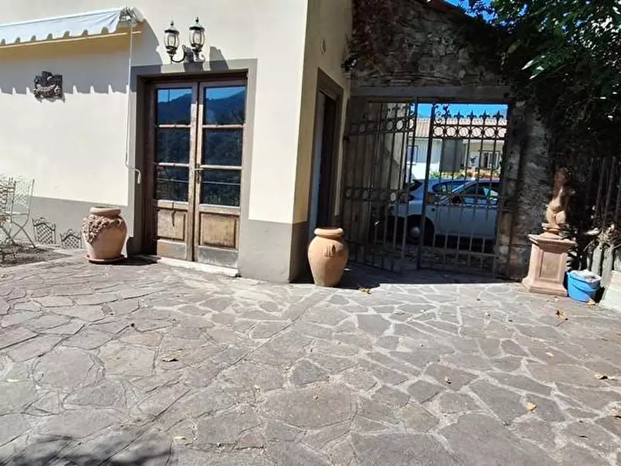Immagine 14 di Appartamento in vendita  a Borgo A Mozzano
