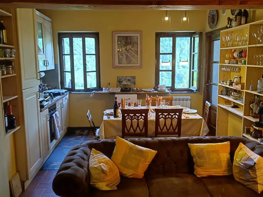 Immagine 6 di Appartamento in vendita  a Borgo A Mozzano