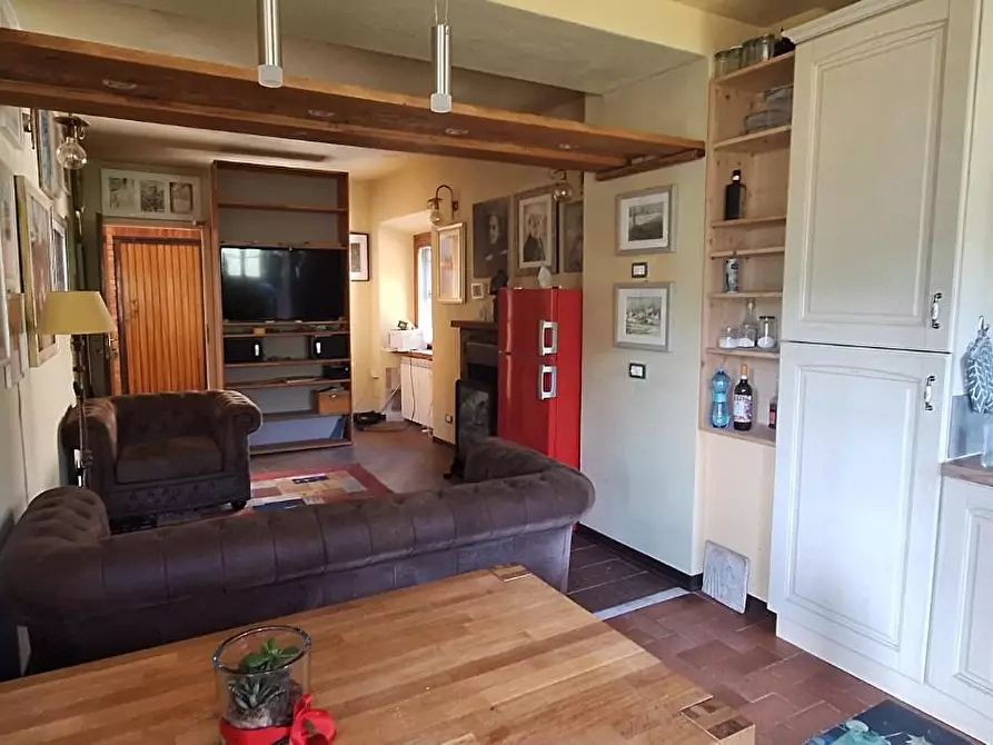 Immagine 4 di Appartamento in vendita  a Borgo A Mozzano