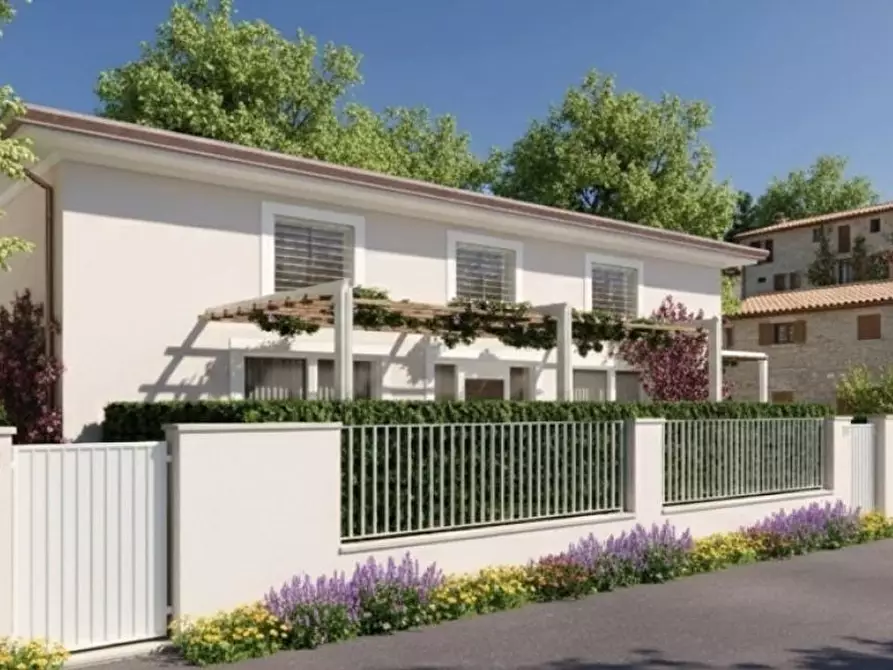 Immagine 3 di Casa indipendente in vendita  a Pietrasanta