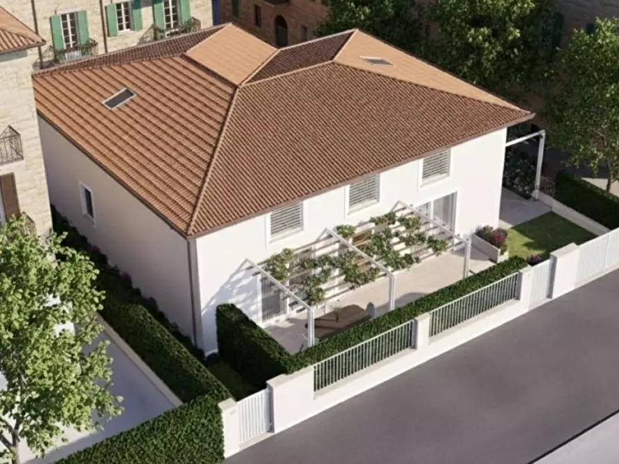 Immagine 5 di Casa indipendente in vendita  a Pietrasanta