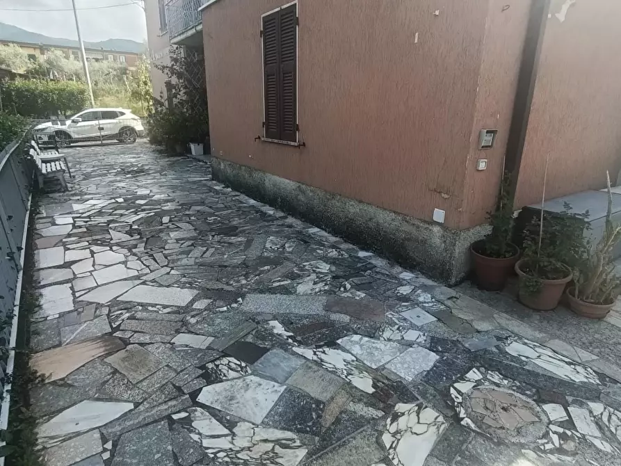 Immagine 2 di Casa bifamiliare in vendita  a Castelnuovo Magra