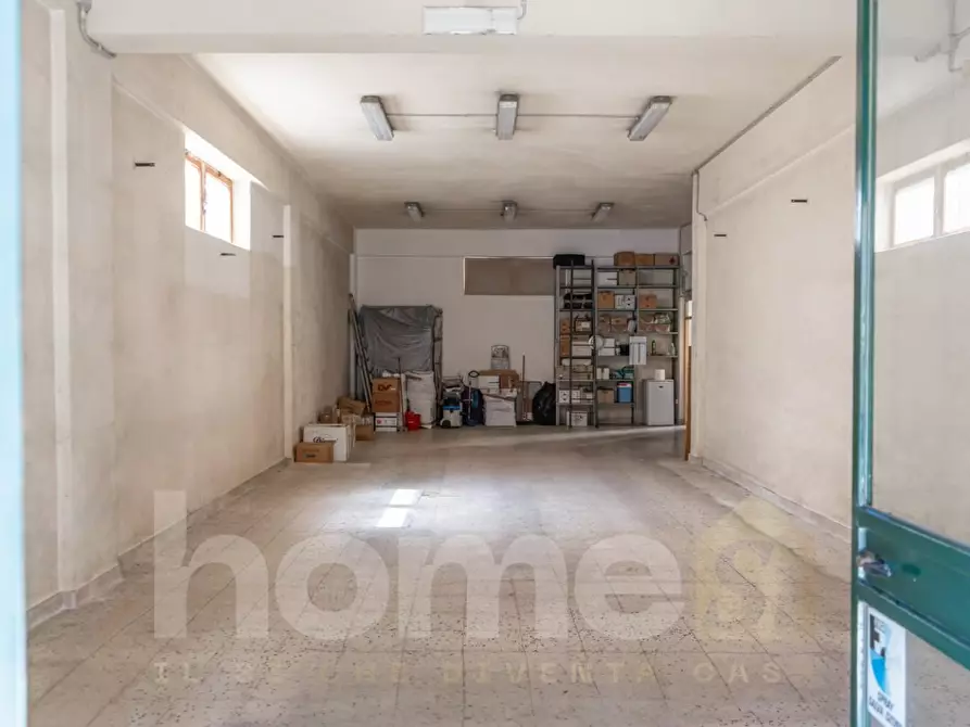 Immagine 3 di Locale commerciale in vendita  a Palermo