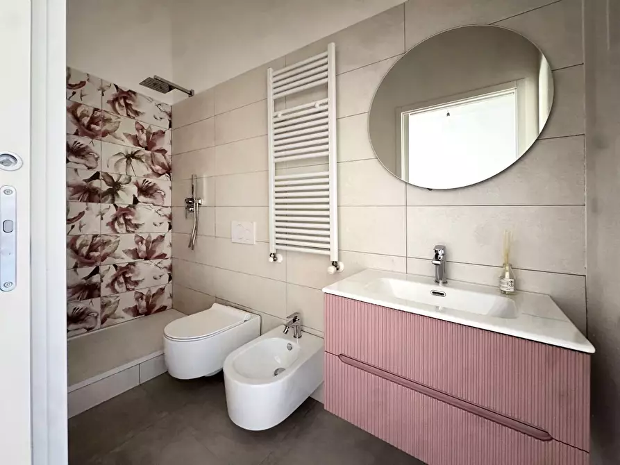 Immagine 19 di Appartamento in vendita  a Pontedera