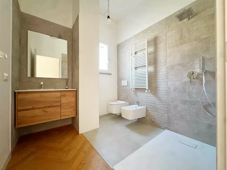 Immagine 20 di Appartamento in vendita  a Pontedera