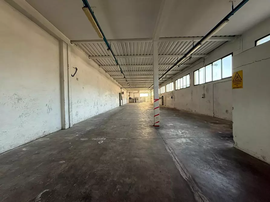 Immagine 10 di Capannone industriale in affitto  a Castelfranco Di Sotto
