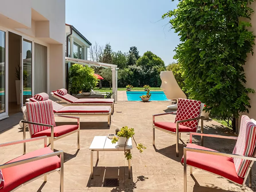 Immagine 8 di Villa in vendita  a Ponsacco