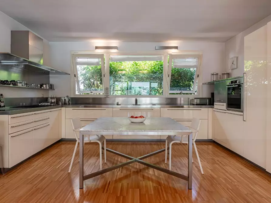 Immagine 12 di Villa in vendita  a Ponsacco