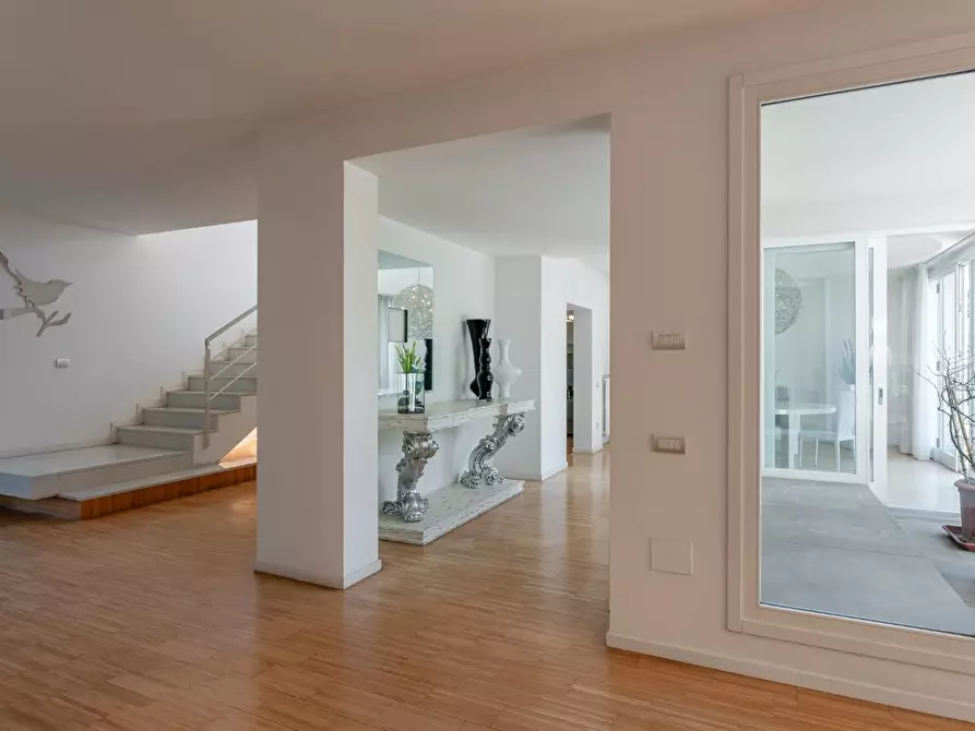 Immagine 9 di Villa in vendita  a Ponsacco