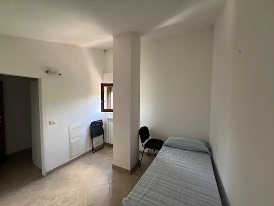 Immagine 16 di Appartamento in affitto  a Siena