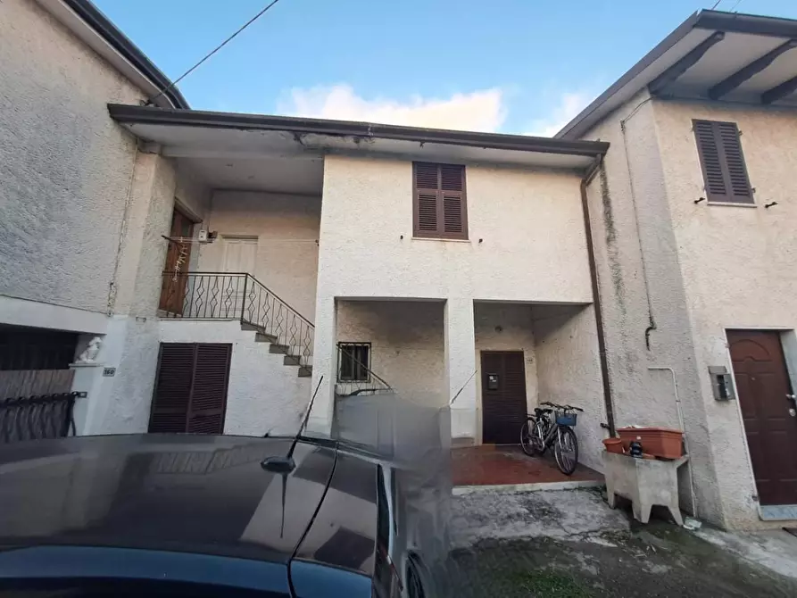 Immagine 14 di Terratetto in vendita  a Massa