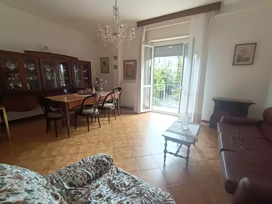 Immagine 2 di Appartamento in vendita  a Carrara