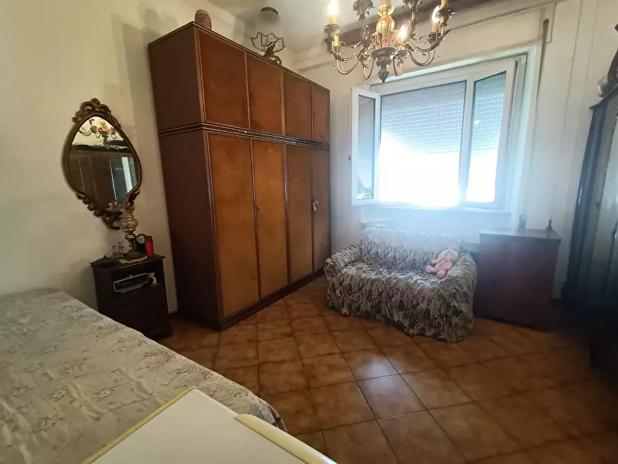 Immagine 17 di Appartamento in vendita  a Carrara