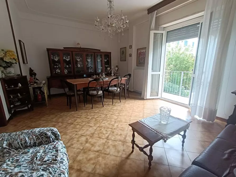 Immagine 10 di Appartamento in vendita  a Carrara