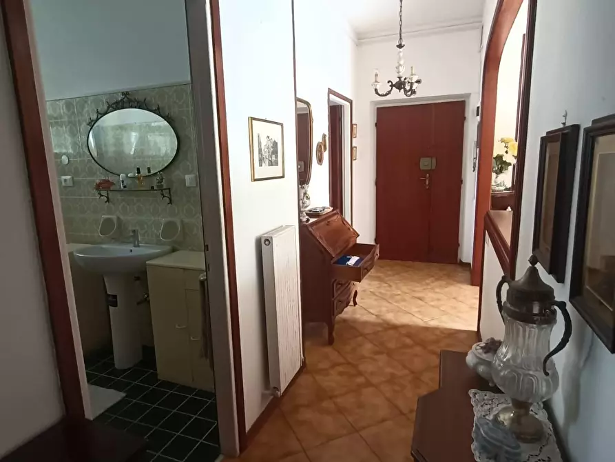 Immagine 8 di Appartamento in vendita  a Carrara