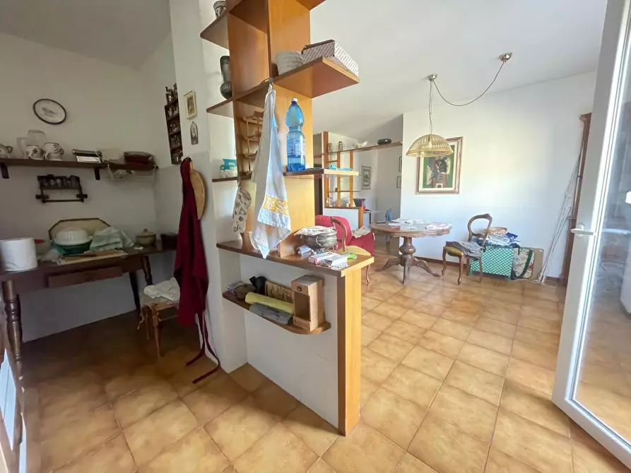 Immagine 6 di Appartamento in vendita  a Carrara