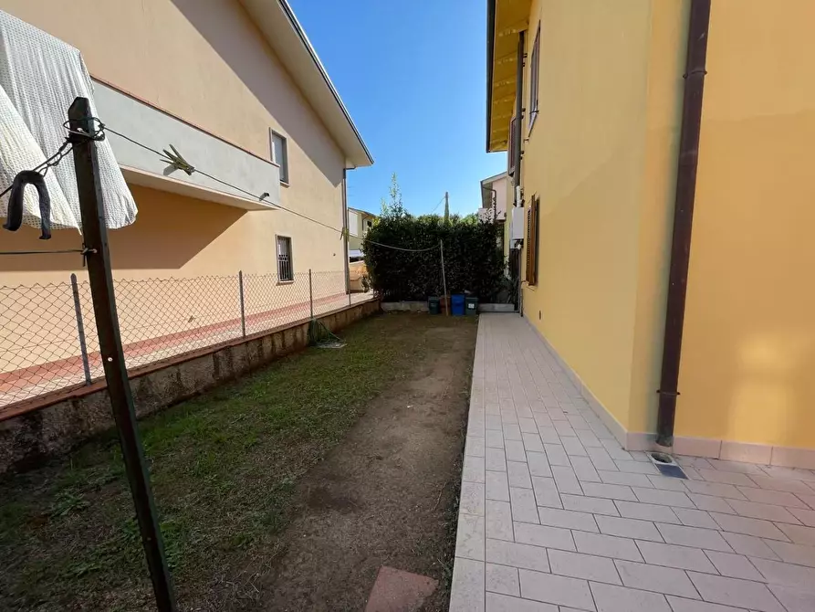 Immagine 14 di Appartamento in vendita  a Capannori