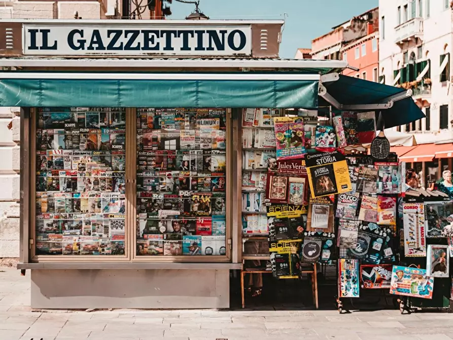 Immagine 3 di Attività commerciale in vendita  a Pisa