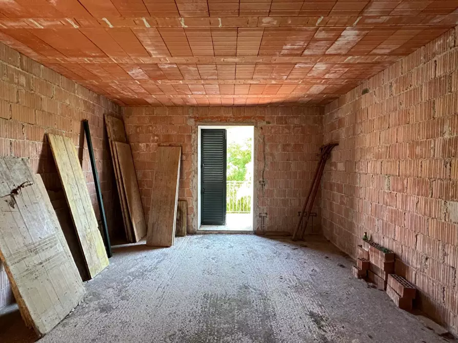 Immagine 13 di Casa trifamiliare in vendita  a Buti