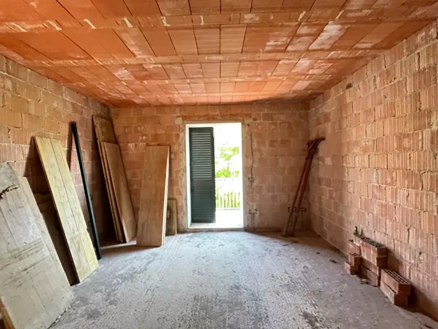 Immagine 12 di Casa trifamiliare in vendita  a Buti