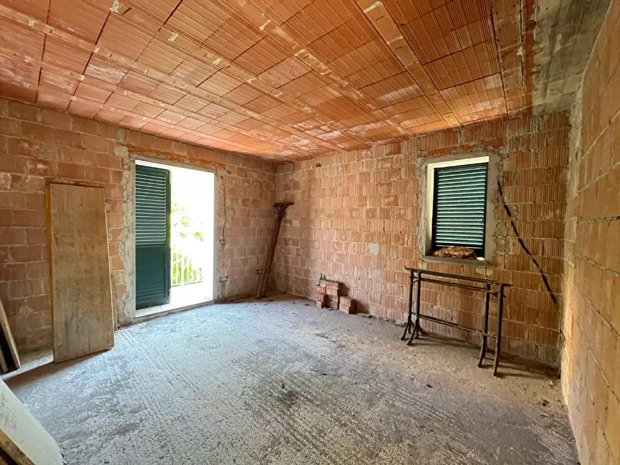 Immagine 10 di Casa trifamiliare in vendita  a Buti