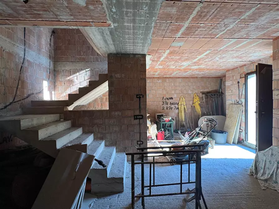 Immagine 5 di Casa trifamiliare in vendita  a Buti