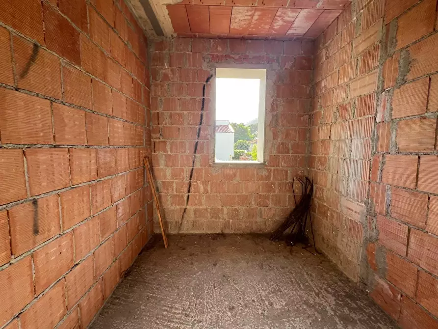 Immagine 22 di Casa trifamiliare in vendita  a Buti