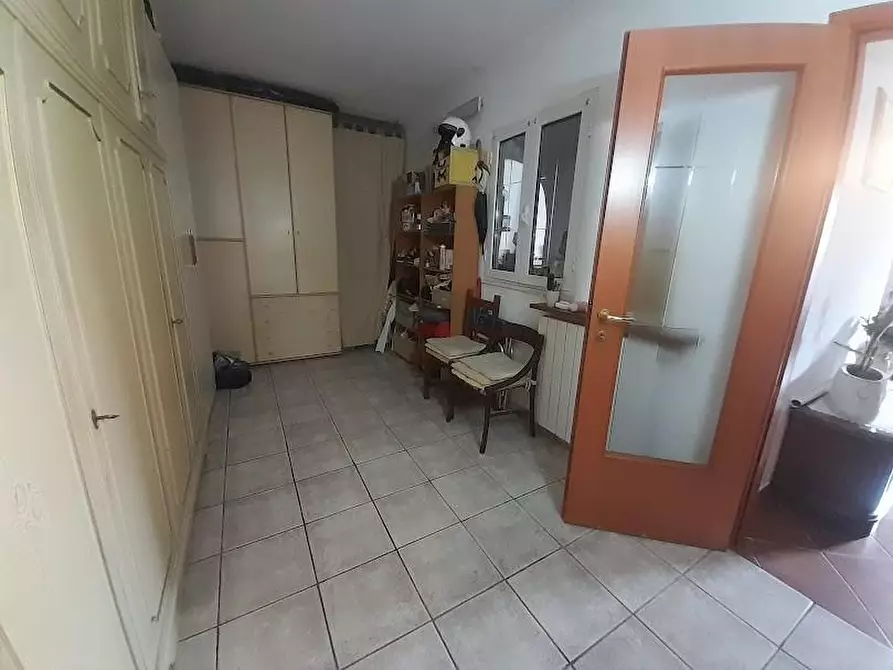 Immagine 17 di Appartamento in vendita  a Vecchiano