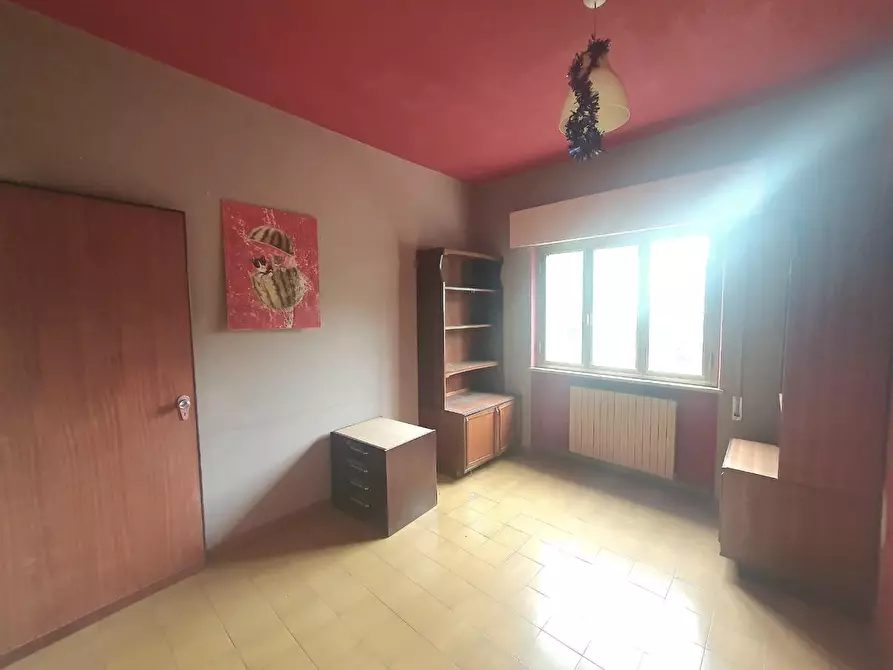 Immagine 19 di Villa in vendita  a Capannori