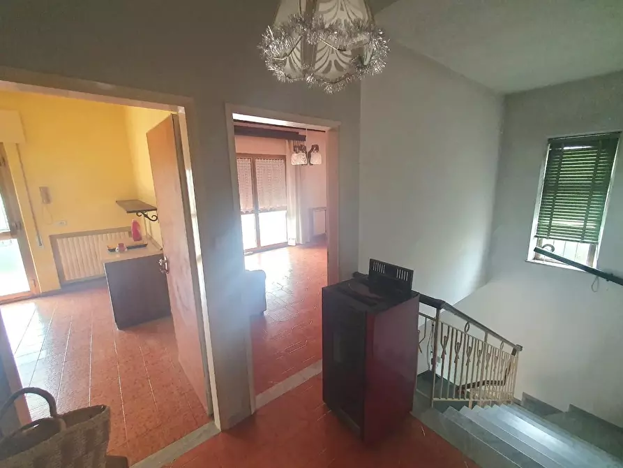 Immagine 12 di Villa in vendita  a Capannori