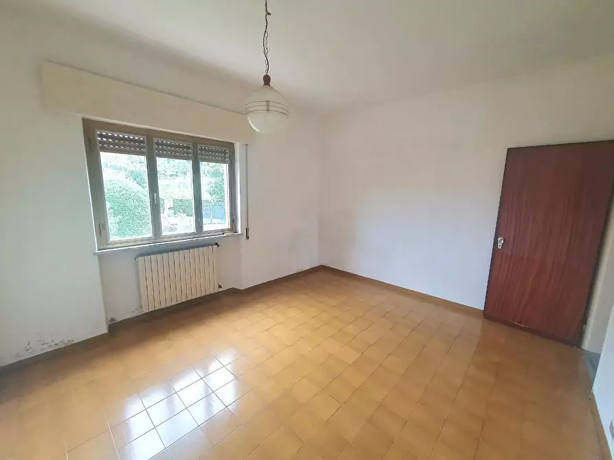 Immagine 26 di Villa in vendita  a Capannori