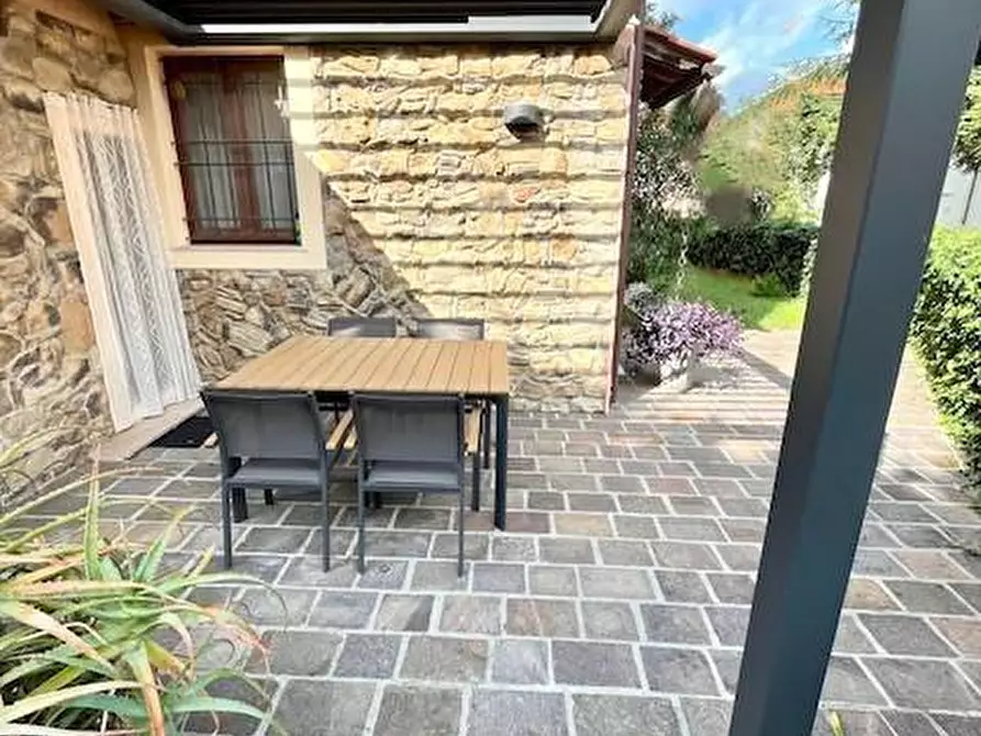 Immagine 33 di Terratetto in vendita  a Vecchiano