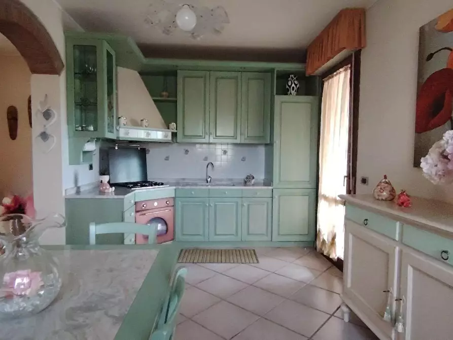 Immagine 10 di Villetta a schiera in vendita  a Santa Maria A Monte