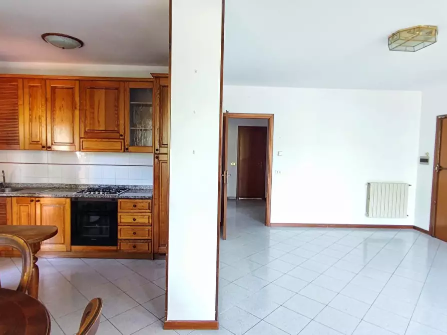 Immagine 6 di Appartamento in vendita  a Viareggio