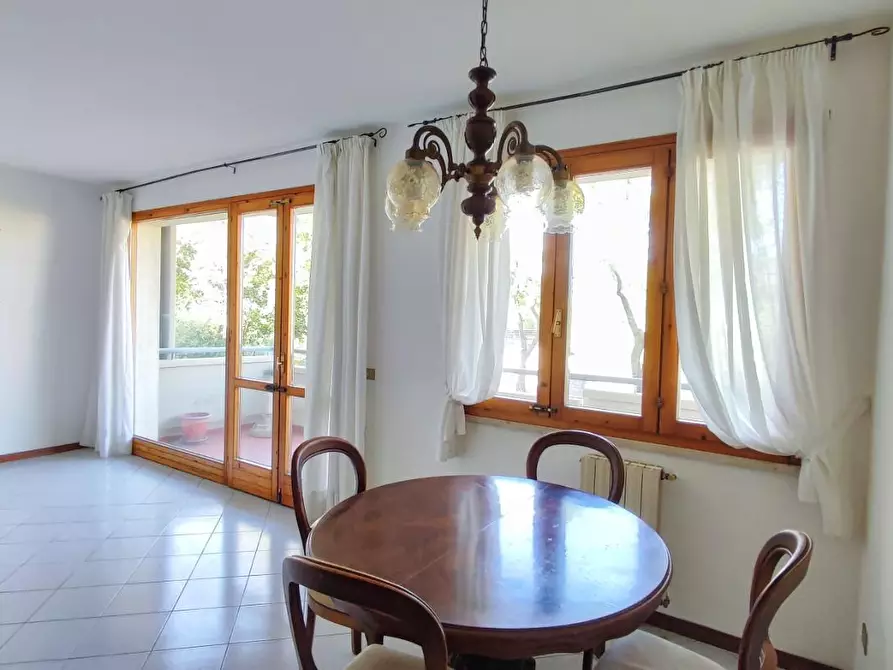 Immagine 5 di Appartamento in vendita  a Viareggio