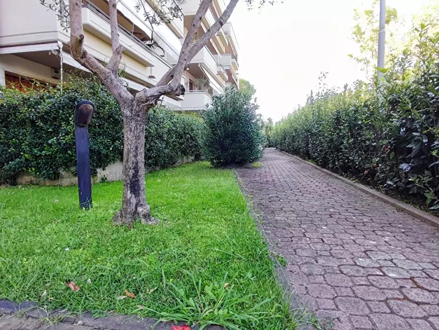 Immagine 19 di Appartamento in vendita  a Viareggio