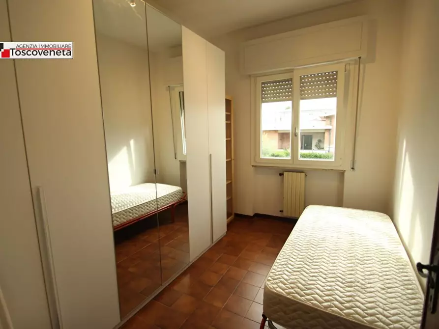 Immagine 19 di Appartamento in affitto  a Lucca