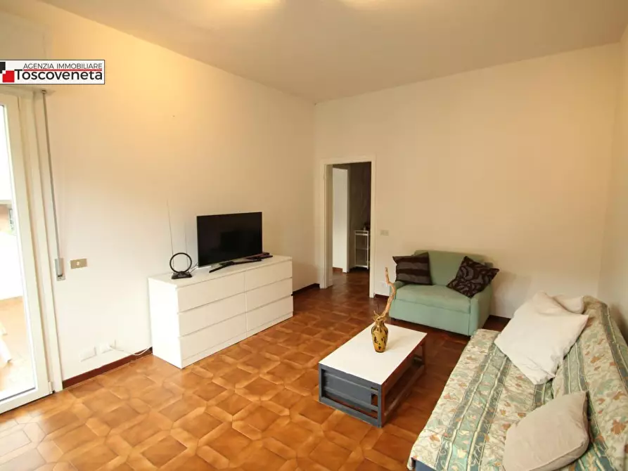 Immagine 22 di Appartamento in affitto  a Lucca