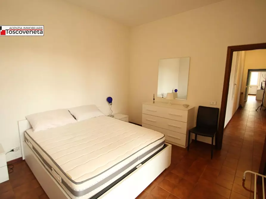 Immagine 10 di Appartamento in affitto  a Lucca