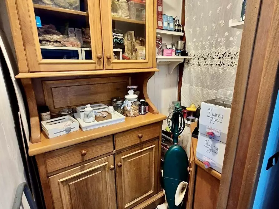 Immagine 16 di Villa in vendita  a Cascina