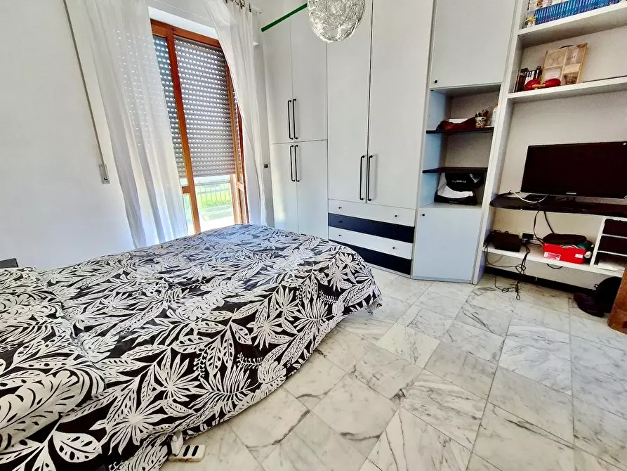 Immagine 27 di Villa in vendita  a Cascina