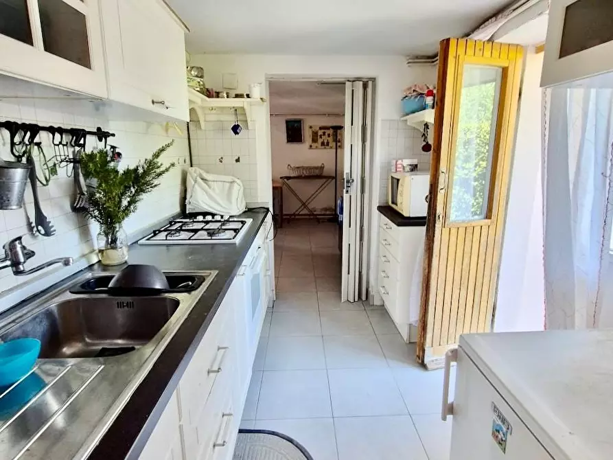 Immagine 35 di Villa in vendita  a Cascina