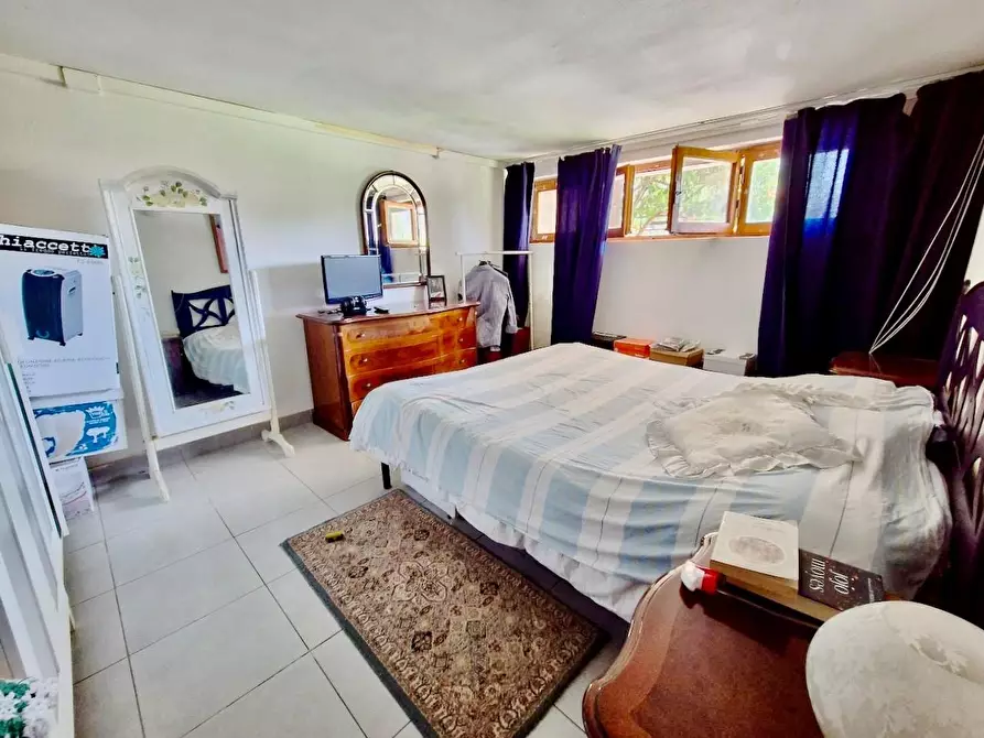 Immagine 42 di Villa in vendita  a Cascina