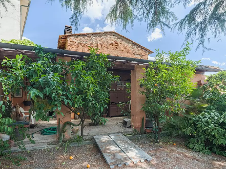 Immagine 18 di Villa in vendita  a Santa Maria A Monte