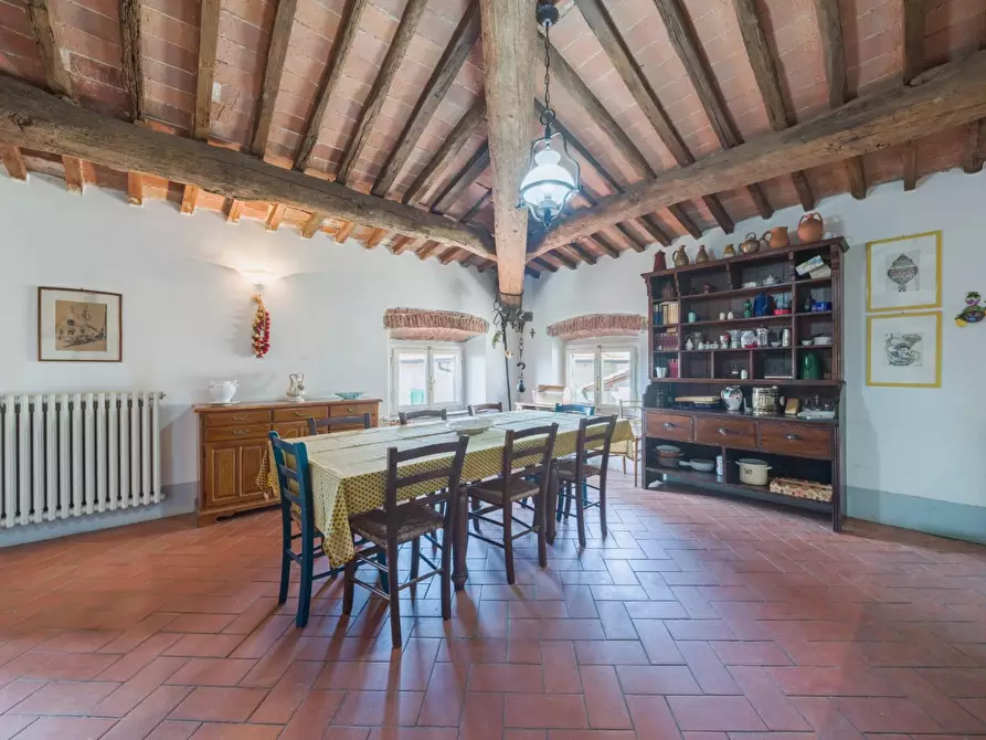 Immagine 43 di Villa in vendita  a Santa Maria A Monte