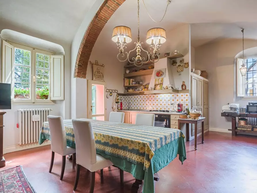 Immagine 13 di Villa in vendita  a Santa Maria A Monte