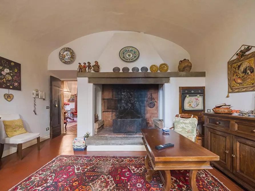 Immagine 11 di Villa in vendita  a Santa Maria A Monte