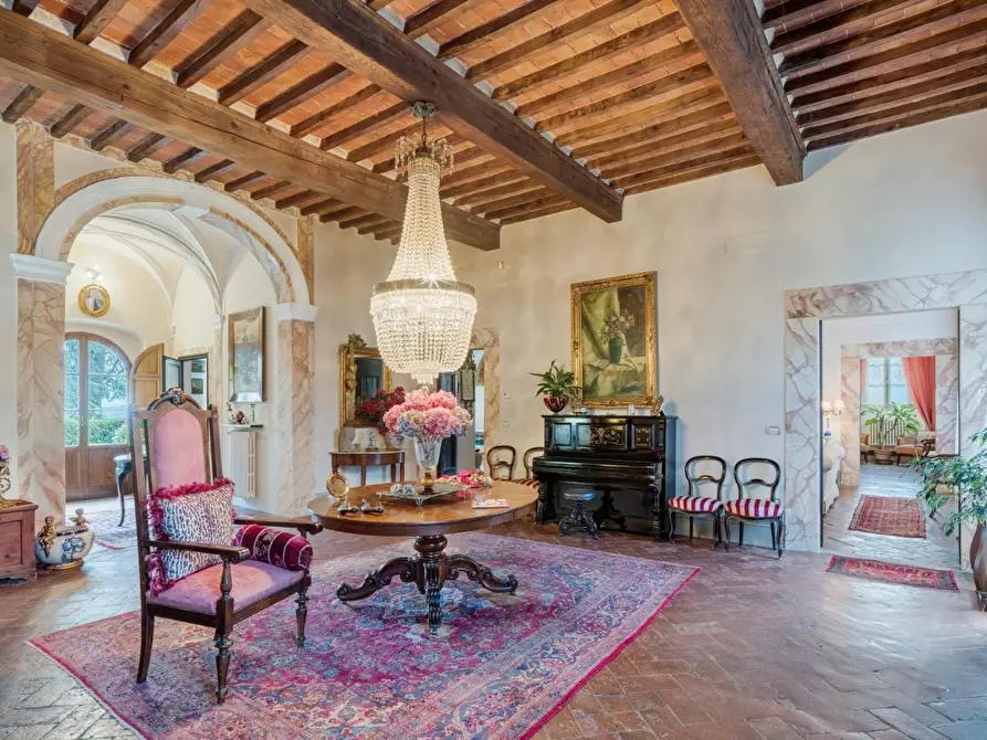 Immagine 3 di Villa in vendita  a Santa Maria A Monte